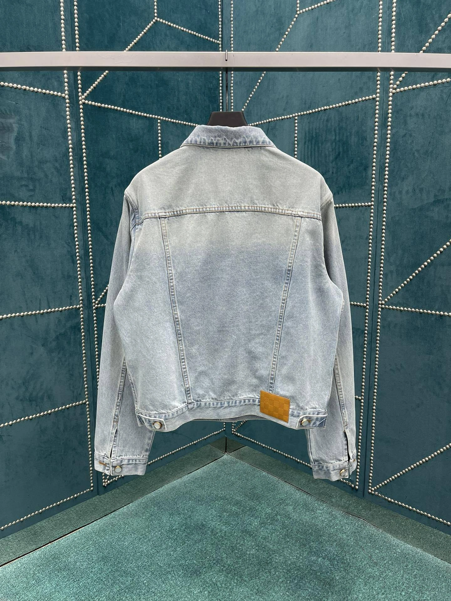 &wg.luxury- 8V oversized item:E-F409A0464